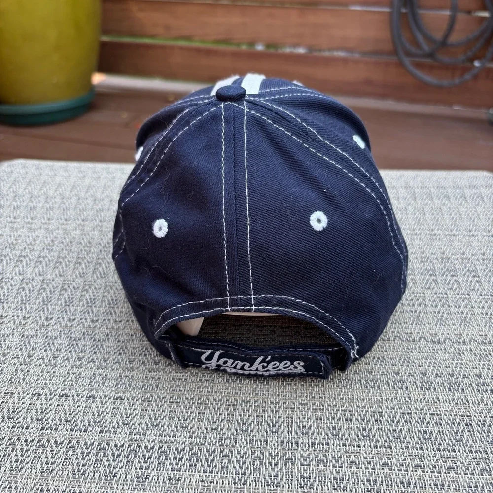 MLB New York Yankees Hat Mens OSFA Navy Blue Good Racing Stripe Cap
